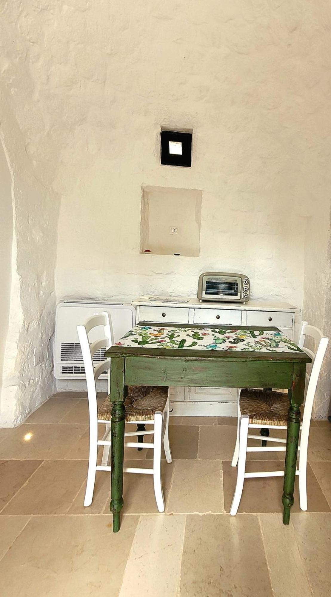 ホテル Trulli Respiro Dei Venti オストゥーニ エクステリア 写真